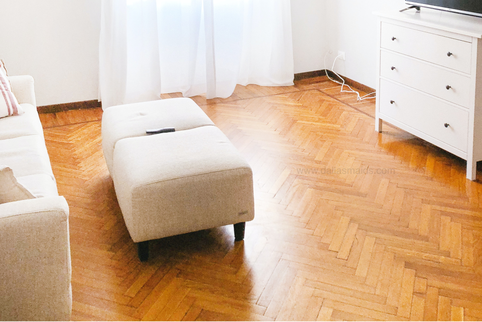 Dallas Maids - Clean Wooden Floors